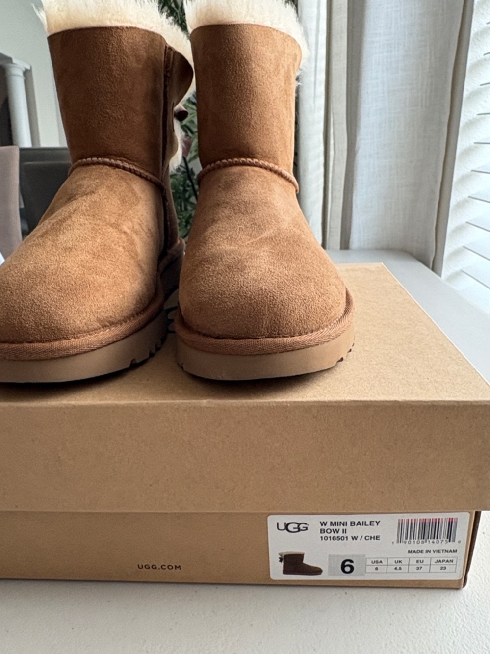 UGG Chestnut Mini Shearling Boot - Picture 2 of 6